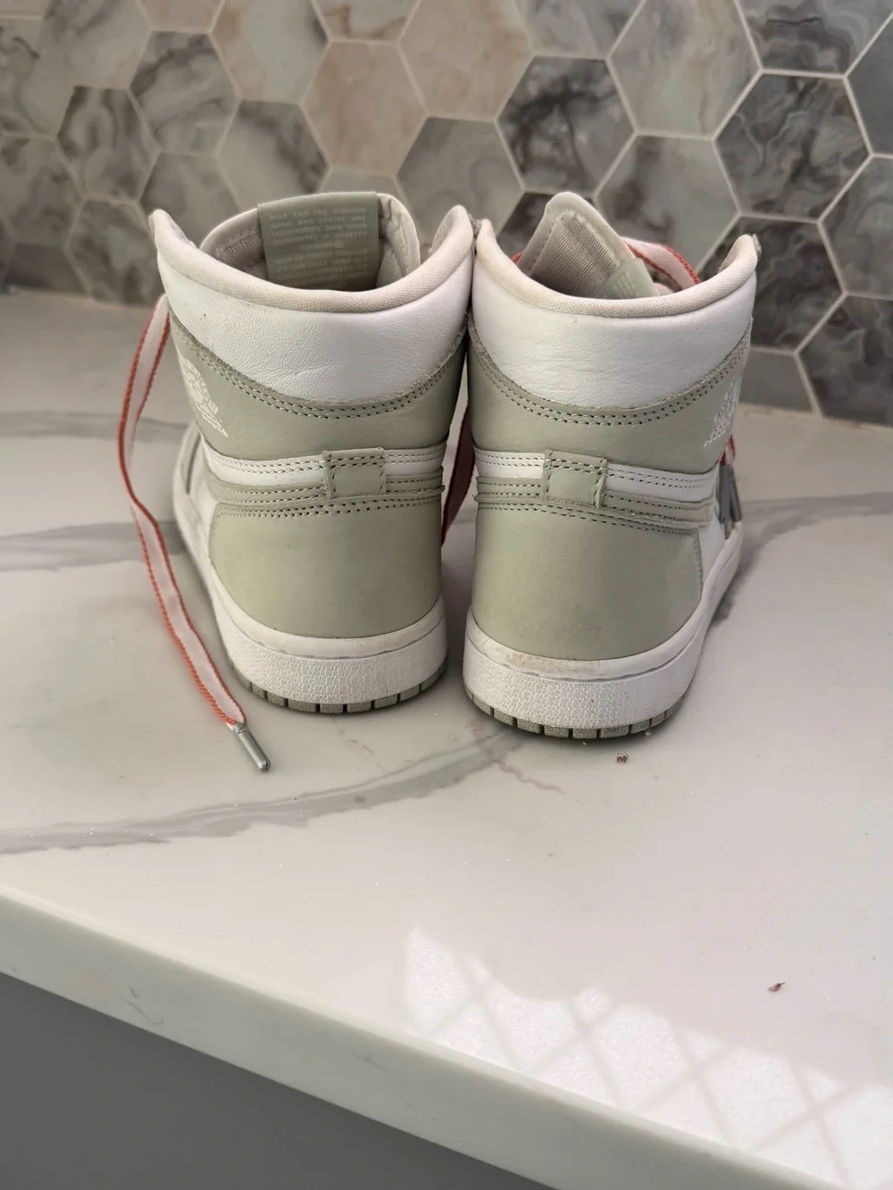 Air Jordan 1 Retro High OG Seafoam Women’s Size 5.5